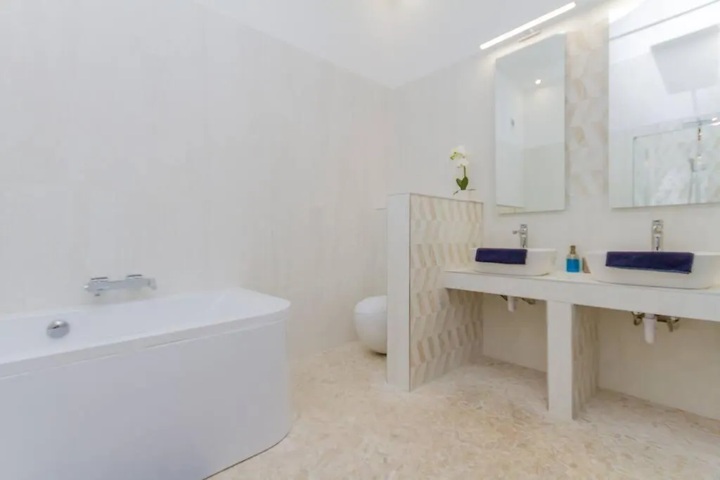 The Opulent Oasis By Newave Apartments Будапешт