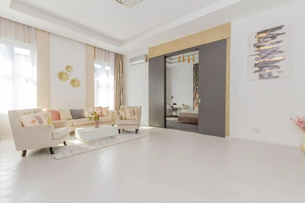 The Opulent Oasis By Newave Apartments Будапешт